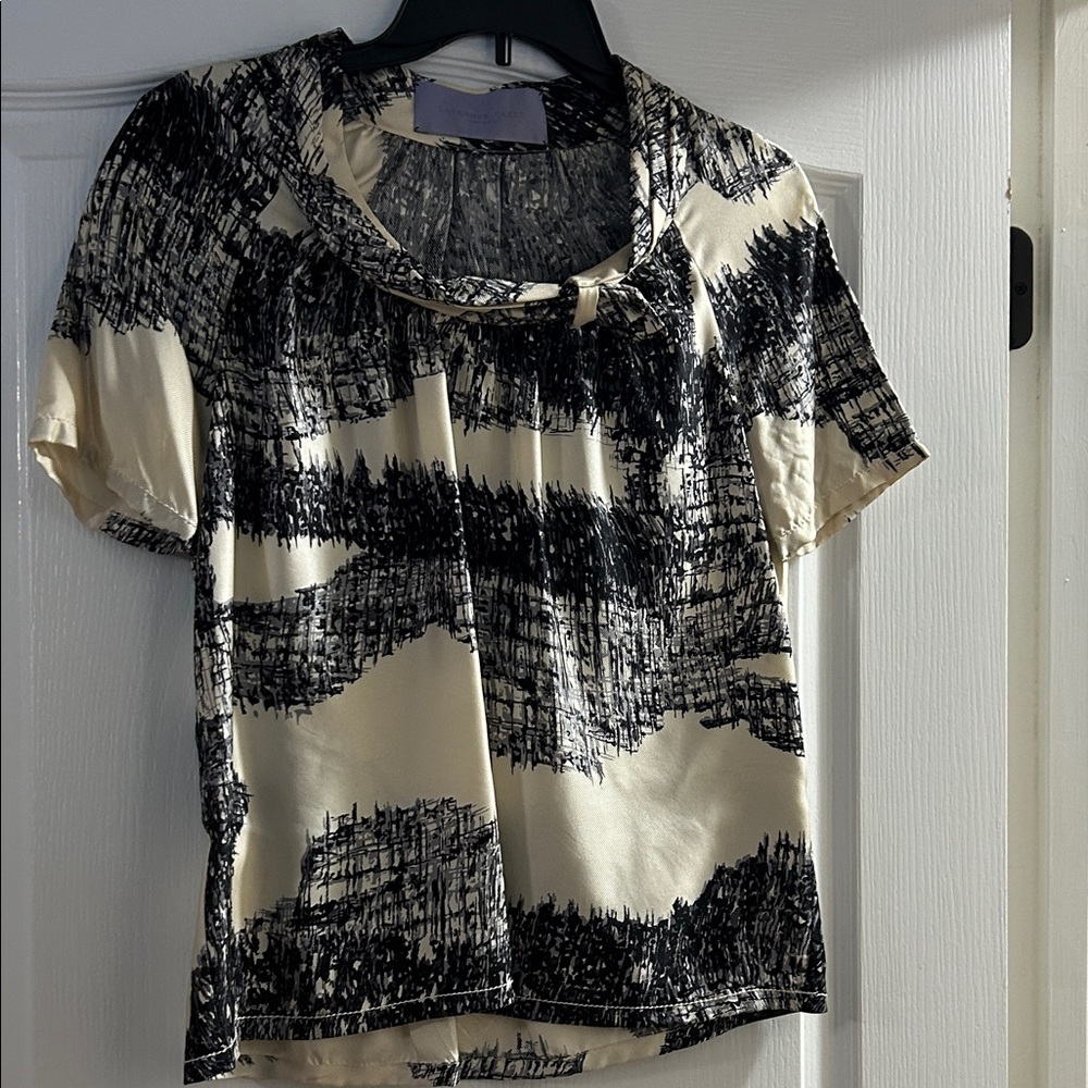 Vera wang lavender label Elegant Black and Cream Women's Top
